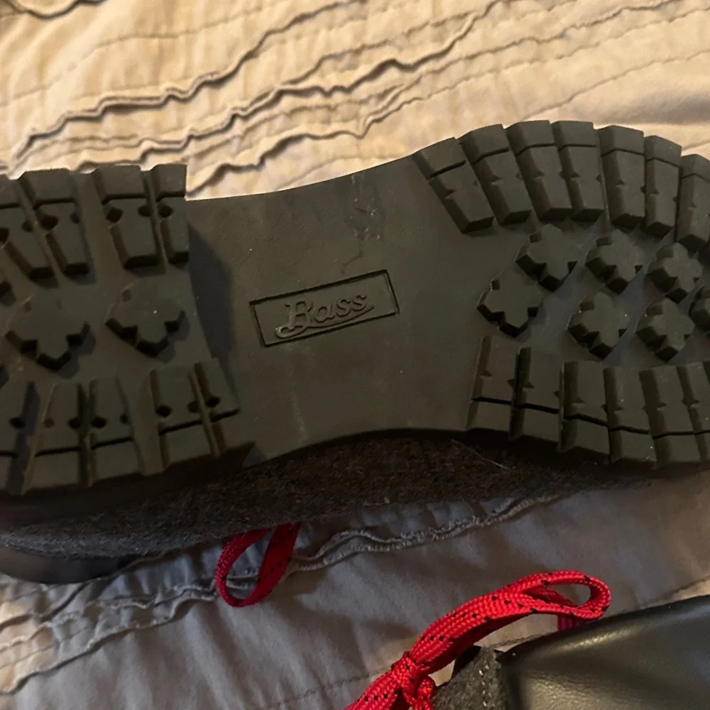 G.H. Bass & Co. Gray and Red Women's Boots